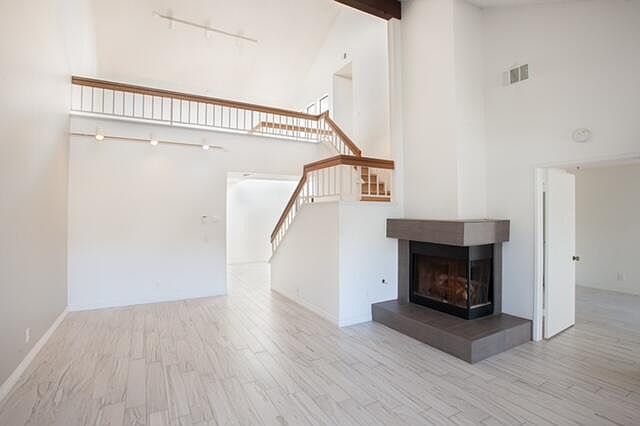 1st image of 4842 Sawyer Ave