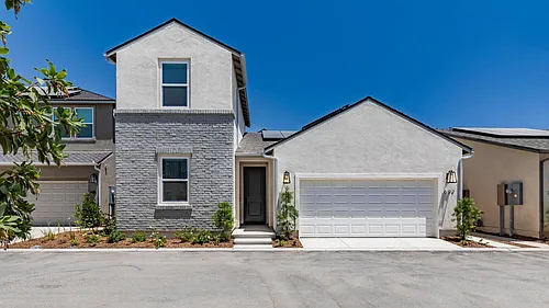 697 Philip Way Photo 1