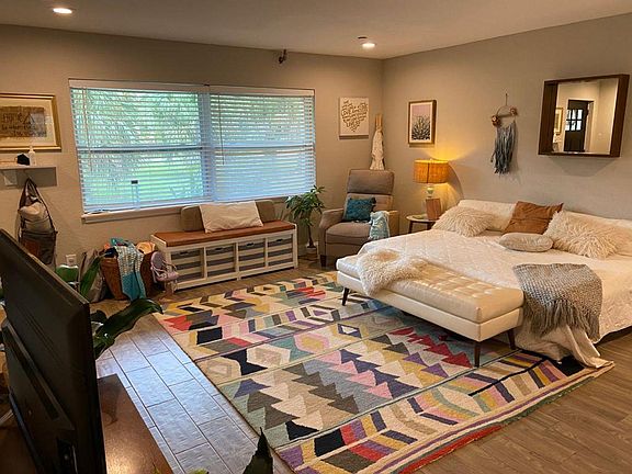 5th image of 5050 1st Ave S #3