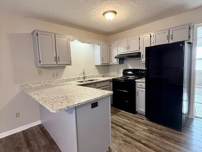 200 Amy Ave — Photo 1