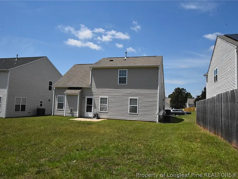 233 Palace Green Ln — Photo 18