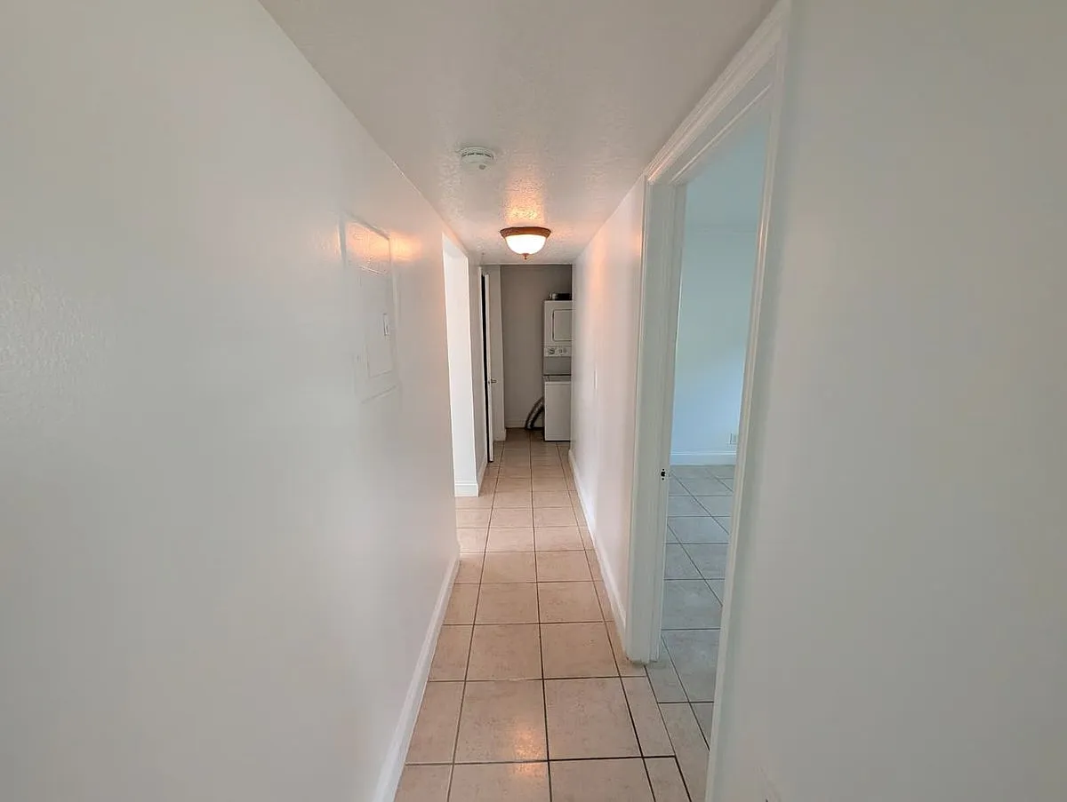 817 Lighthouse Dr - Unit B — Photo 4