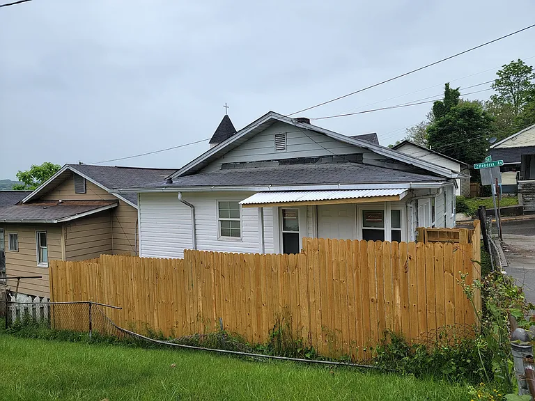 920 Hendrix Ave — Photo 3