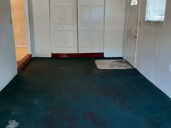 3rd image of 6515 Julia Dr