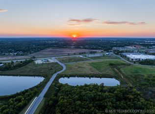 7 S 271st East Ave, Coweta, OK 74429