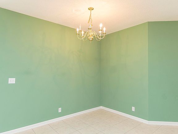 5th image of 407 Victoria Hills Dr