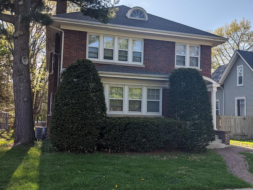 1st image of 209 Washington St #1