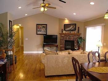 5th image of 5123 Cherry Laurel Ln