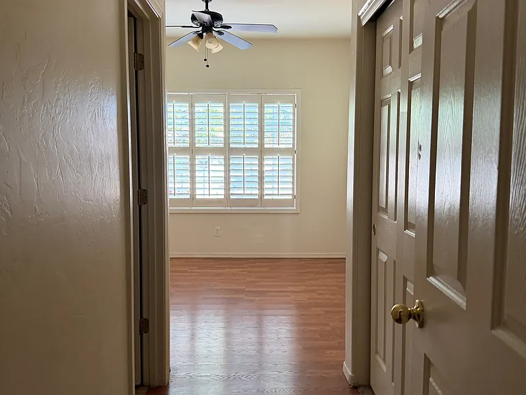1085 San Tropez Ct — Photo 17