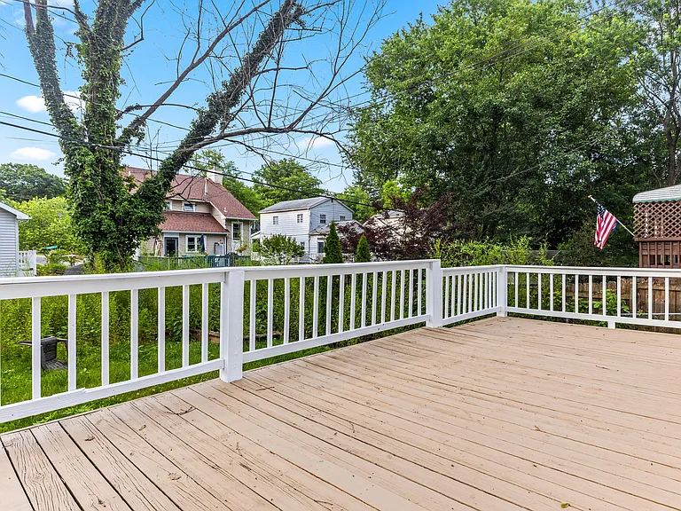 740 Overbrook Rd — Photo 34