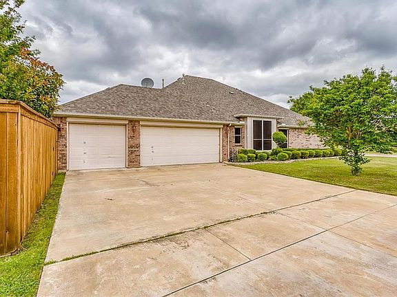 3rd image of 3011 Saint Stephens Dr