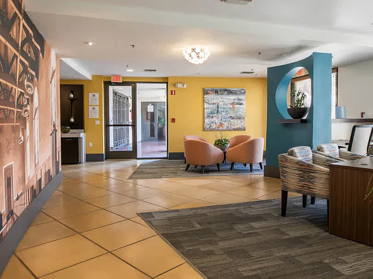 Leasing Center