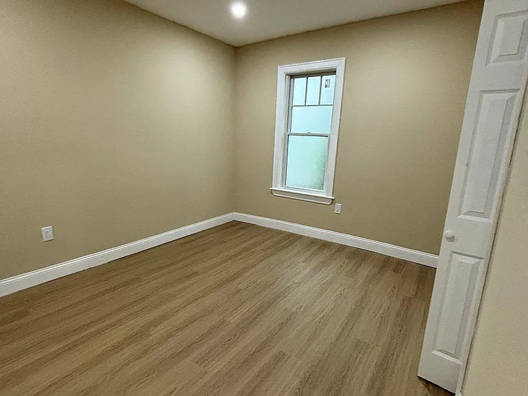 62 Wolcott St #1 — Photo 9
