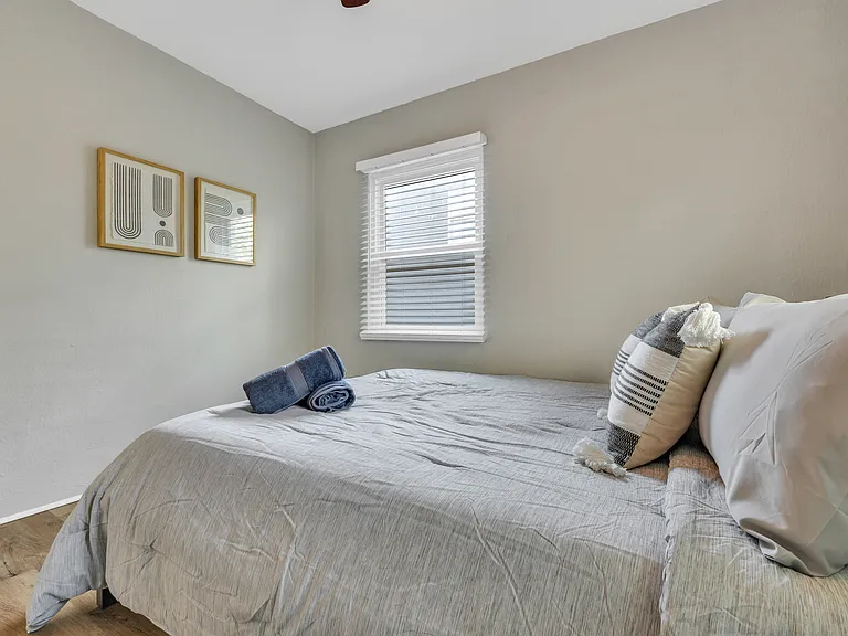 153 S Ave SE #2 — Photo 11