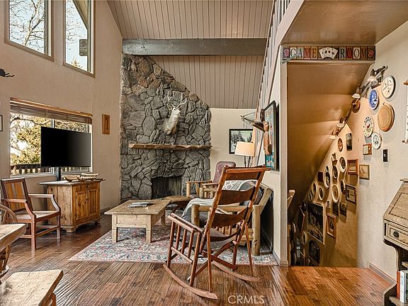 5th image of 1256 Grass Valley Rd