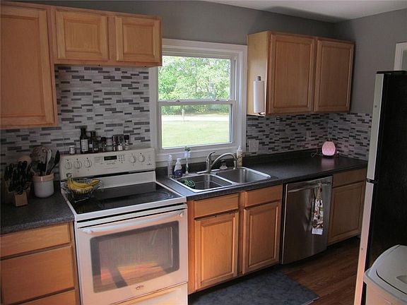 4th image of 2503 E 71st St