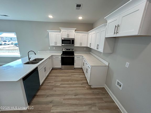 3rd image of 7203 Hickory Hollow Rd