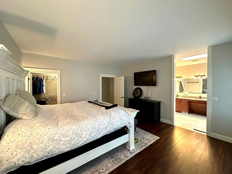 4448 Castlerock Dr — Photo 16