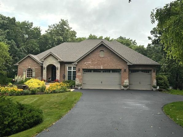 6210 Chickaloon Dr, McHenry, IL 60050
