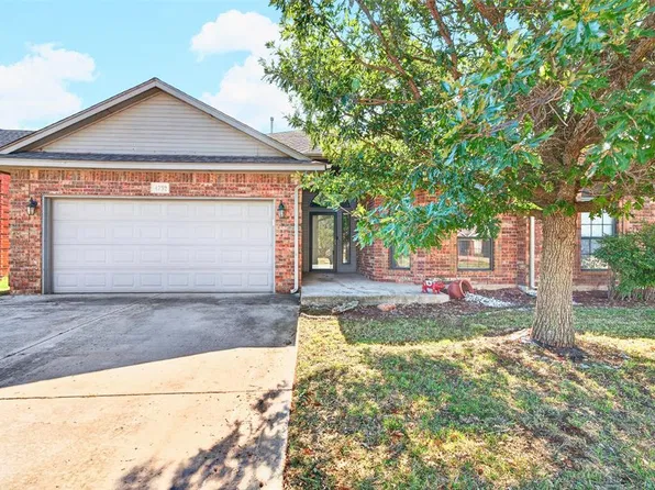 4732 Jay Matt Dr, Yukon, OK 73099