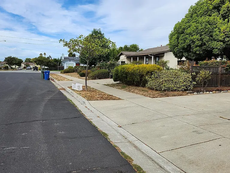 36840 Locust St — Photo 8