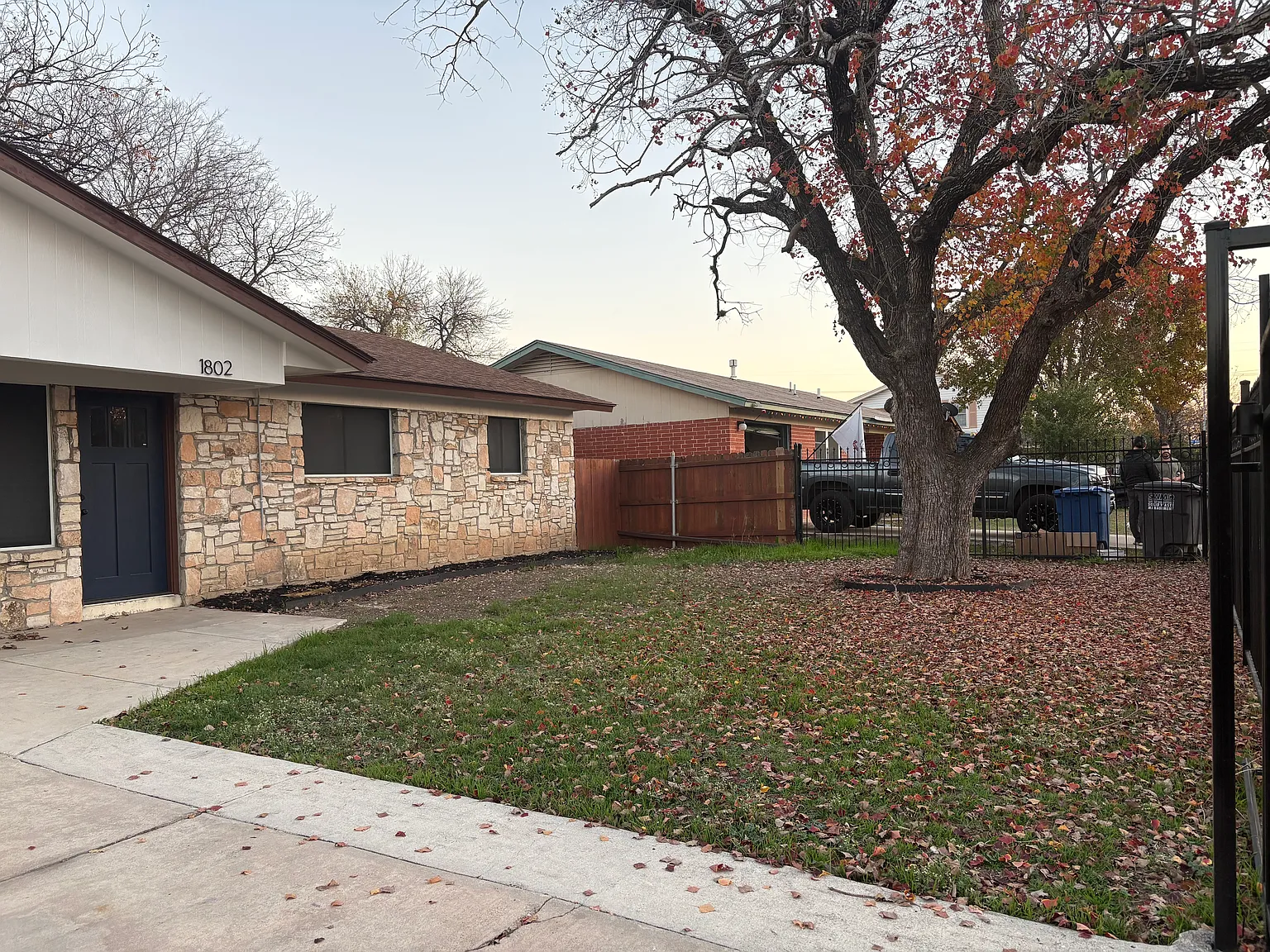 3 bed, 1008 sqft, $1,700 — Photo 3
