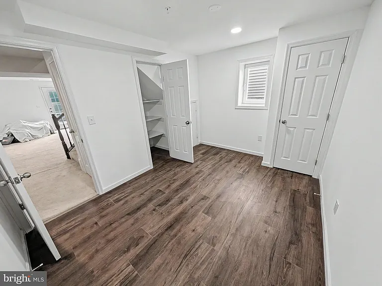 6515 Langbrooke Ct — Photo 5
