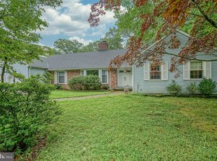 312 Laurel Ln, Mount Laurel, NJ 08054