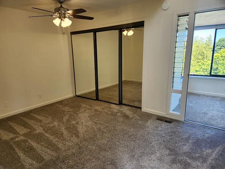 10911D Glen Acres Dr S — Photo 11