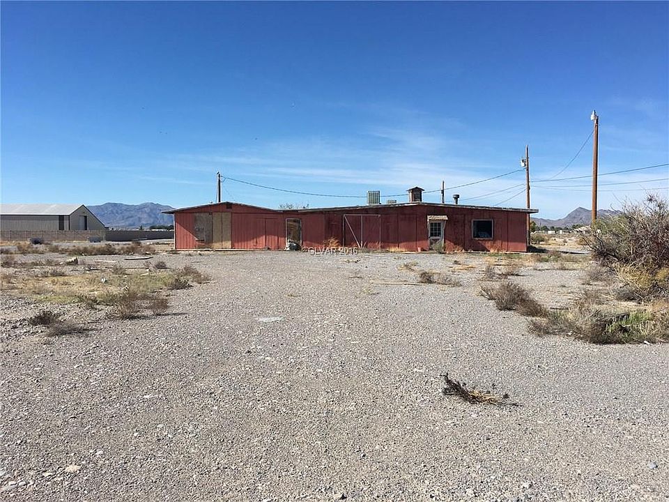 1st image of 750 S Lola Ln