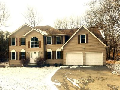 1032 Clover Rd, Long Pond, PA, 18334