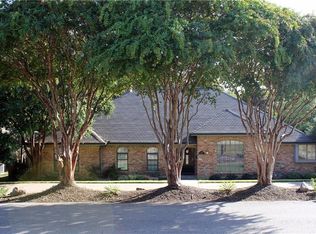 129 Meadowcreek Rd, Coppell, TX 75019