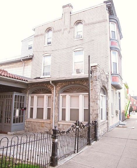 1st image of 326 N Front St APT 3