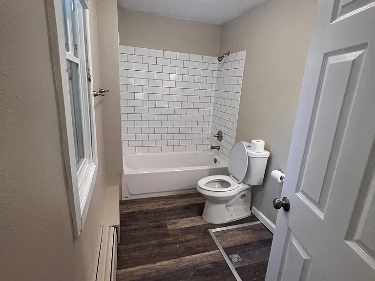 926 N Corona St — Photo 8