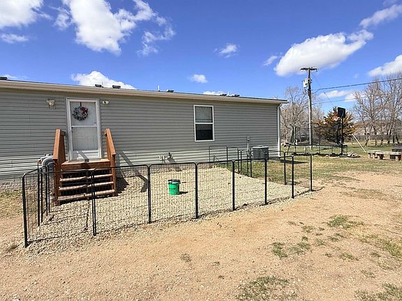 4th image of 302 Oakley Dr