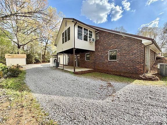 4th image of 6530 Curlee Rd
