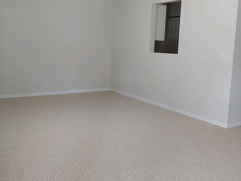 1163 N Lion Cub Point #1163 — Photo 3