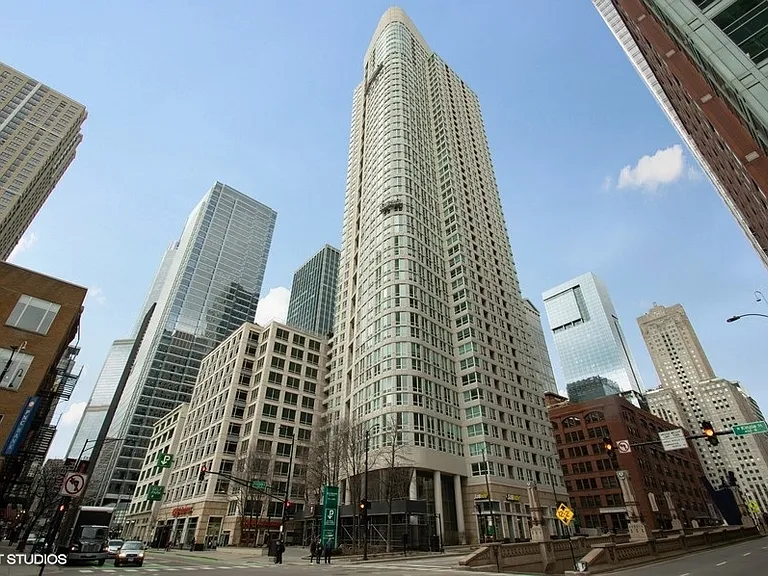 345 N La Salle Dr #2302 — Photo 1