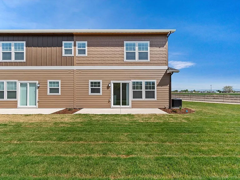 Cedar Crossing Luxury Townhomes — Photo 108
