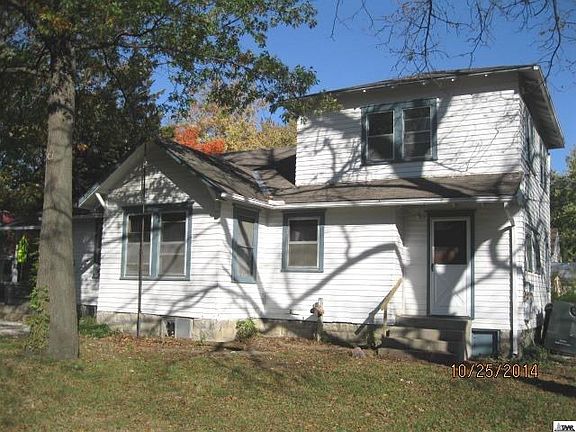 2nd image of 2832 SE Illinois Ave
