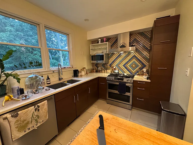 38 Melville Ave #2 — Photo 6