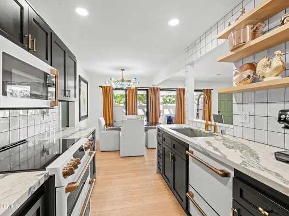 1284 Landsburn Cir, Westlake Village, CA 91361