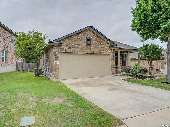 3rd image of 5807 Calaveras Way