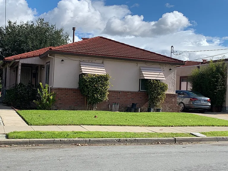 16TH 630-632 N — Photo 19