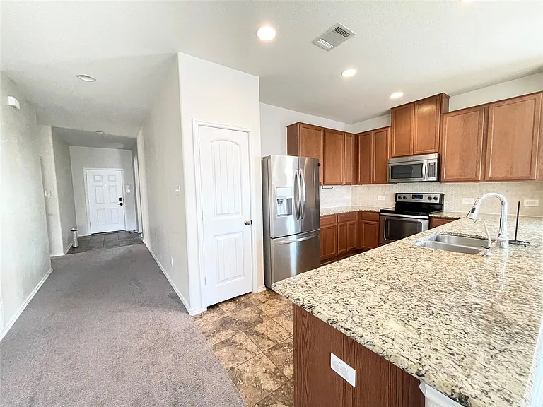 213 Connor Elkins Dr — Photo 5