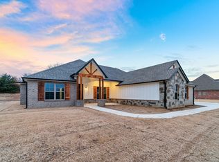 17682 Ridgeview Dr, Claremore, OK 74017