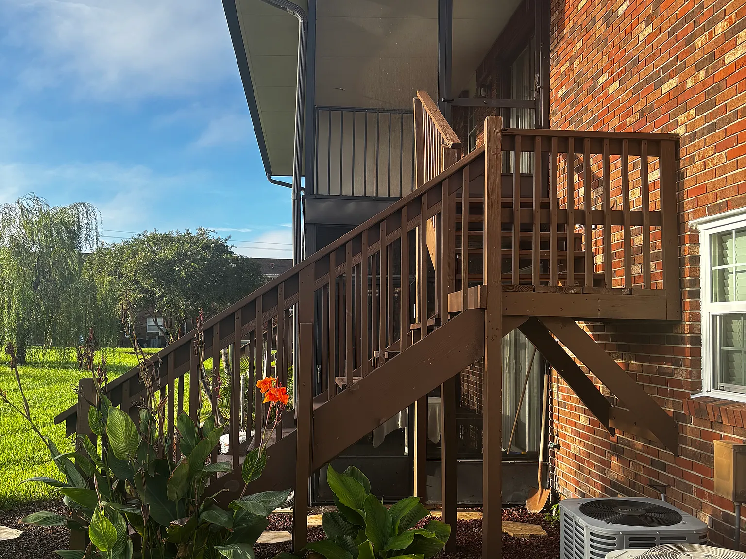 2 bed, 830 sqft, $1,450 — Photo 2