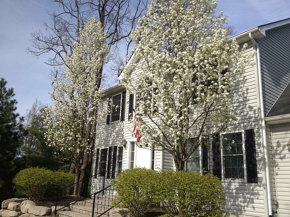 2nd image of 6720 N Farmington Rd