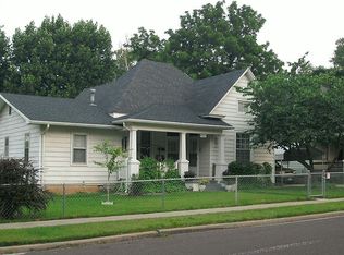 1025 N Johnston Ave, Springfield, MO 65802