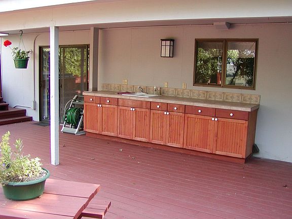 Deck Cabinets & Sink